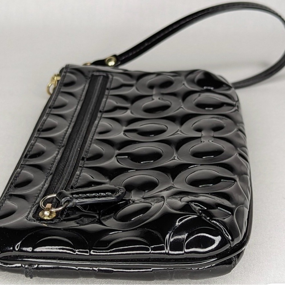 Coach Peyton Op Art Embossed Black Patent Leather Wristlet ~ Lk. New😍 - Picture 3 of 9